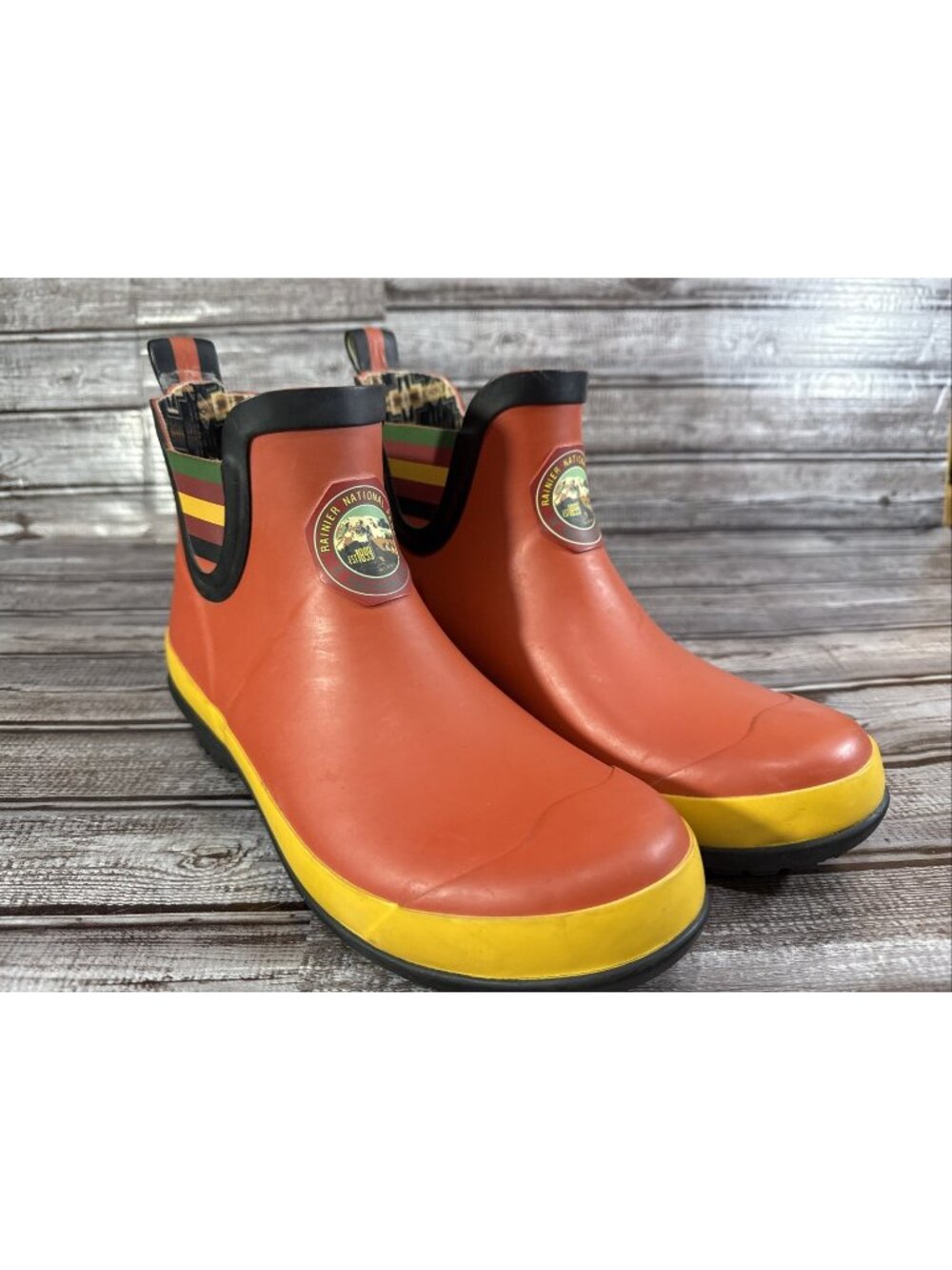 Pendleton Mount Rainier National Park Chelsea Rain Boots Size 9 Orange Multi